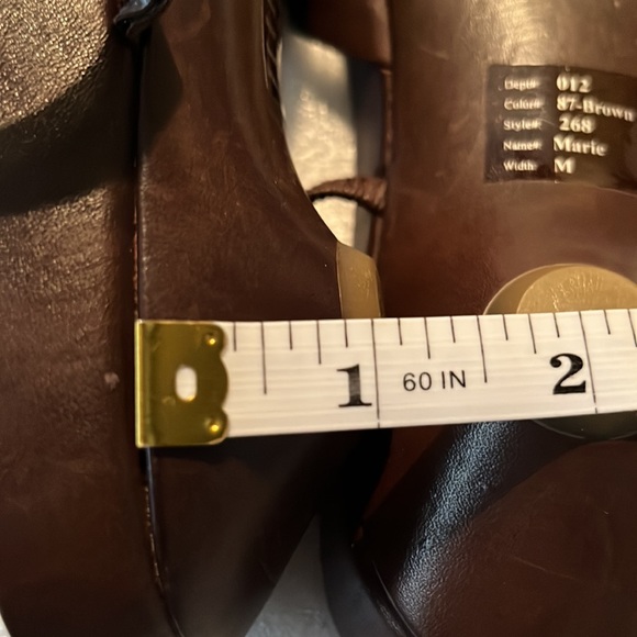 Bakers Leather Brown Sandals wrapped toe NWOT Size 8 flats - Picture 6 of 7